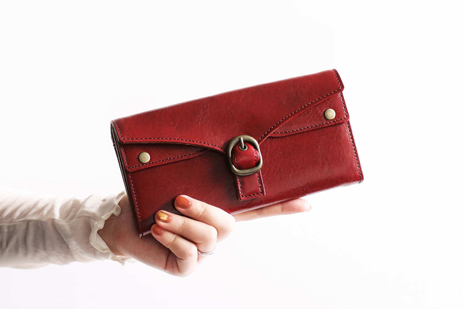 FU-SI FERNALLE / OLFAS cards are collected. Letter-shaped long wallet made of simple and high-quality Italian leather
