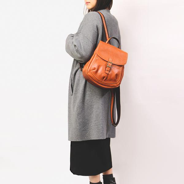 FU-SI FERNALLE / NONNY GURVY collection Both cute and luxurious. Mini backpack with texture that looks like genuine leather