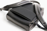 ARTPHERE / Cavallo2  ロック機能付き。口金でパカっと開く、牛革のダレスリュック