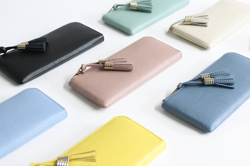 Atelier nuu / loop 優しいトーンの色味と、柔らかいイタリア革。 タッセルが揺れるLファスナー長財布
