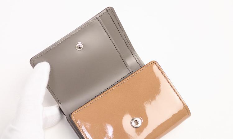 Neutral Gray Beautiful glossy enamel nuance color tri-fold wallet small