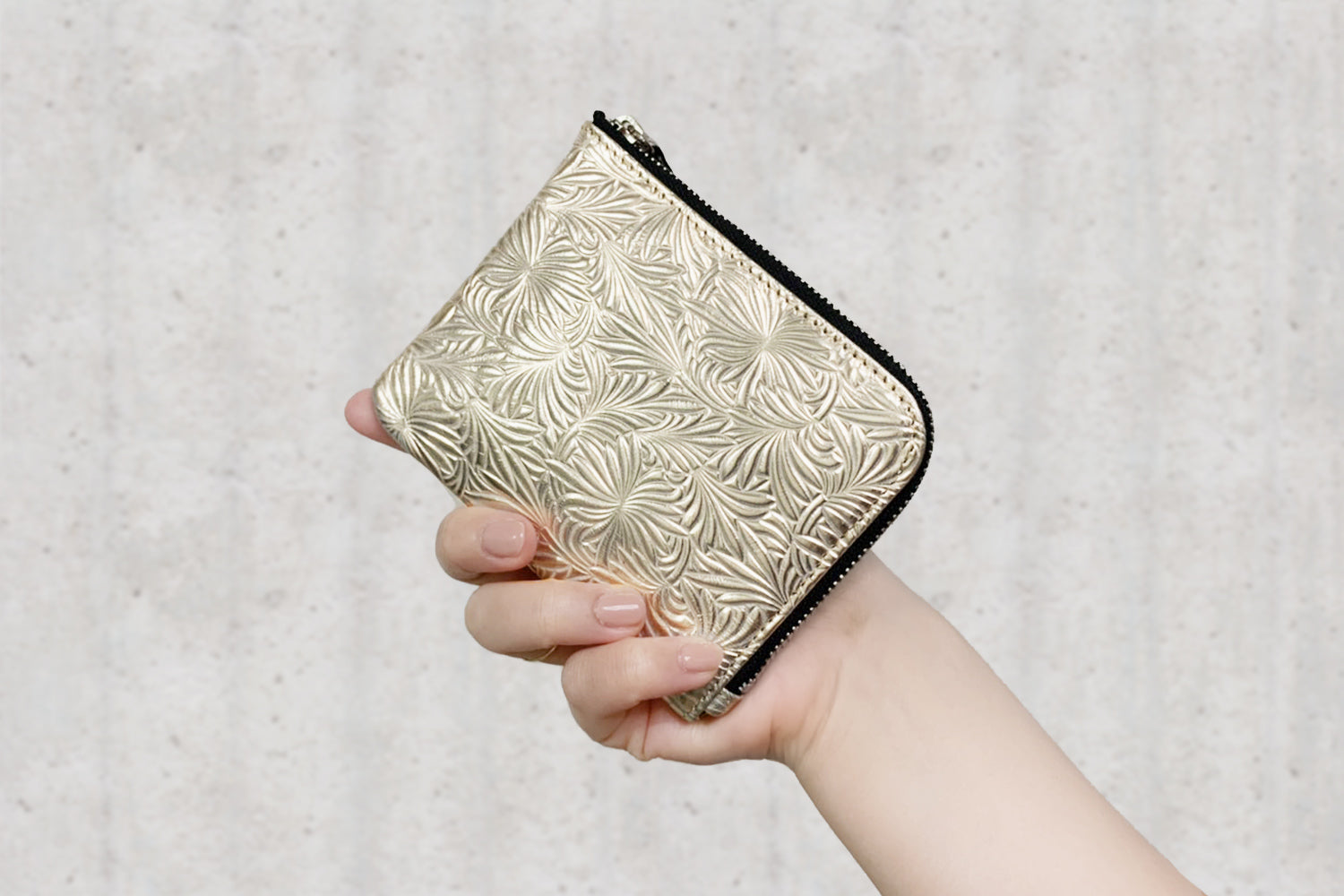 Neutral Gray NP061 Beautiful mini wallet with daisy embossed pattern 