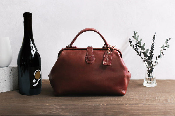 Atelier nuu / Lezza botanica vino  ワインの絞りかすで染めたサステナブルレザーの2wayミニダレスバッグ