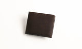 Totem Re Vooo / With ピット層でじっくり鞣した、本ヌメ革のラウンドファスナー折財布